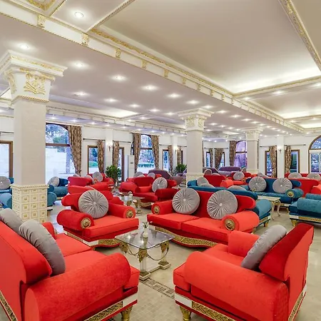 Acg Palace 阿拉尼亚
