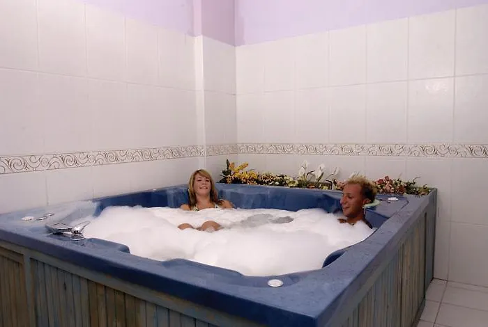 Отель Acg Palace 5*